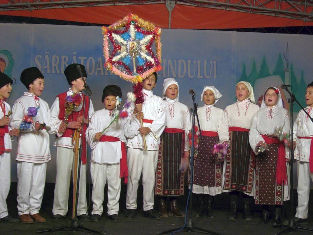 Colindăm colind frumos... 47447