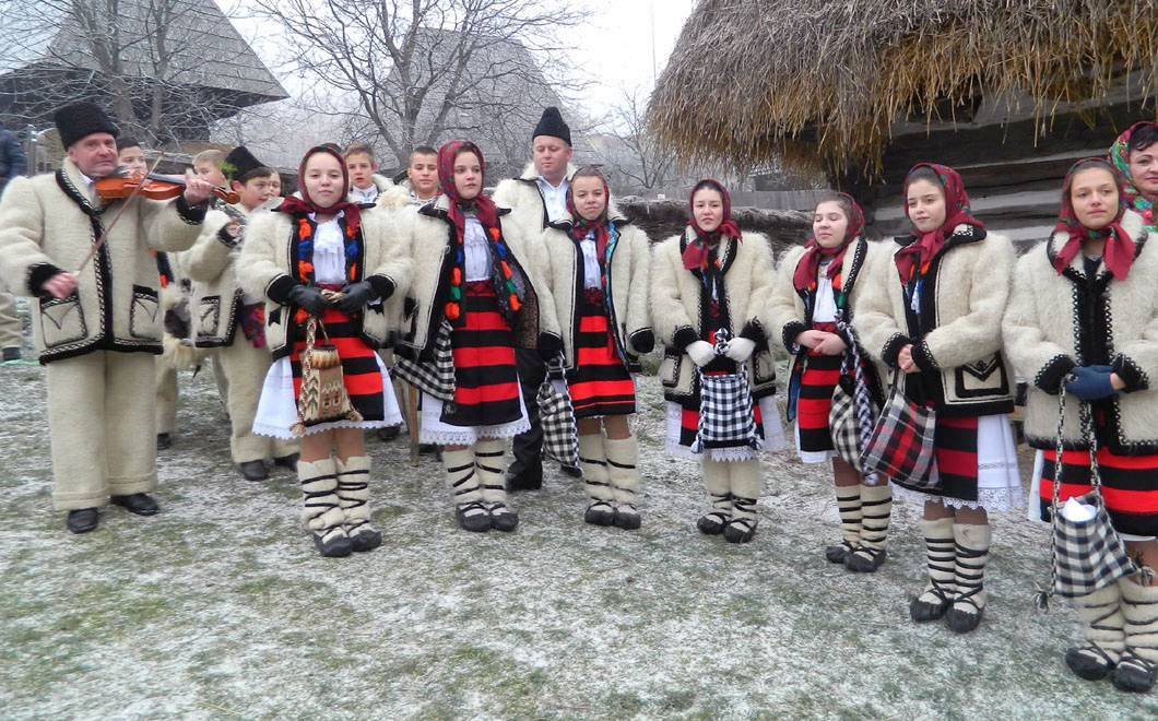 Colindăm colind frumos... 47449