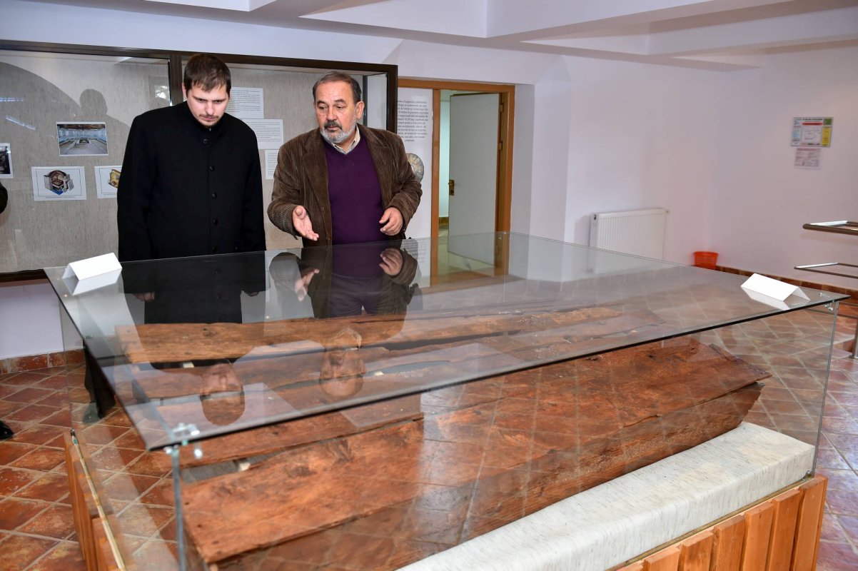 Racla Sfinților de la Niculițel, cea mai veche din lume 47428