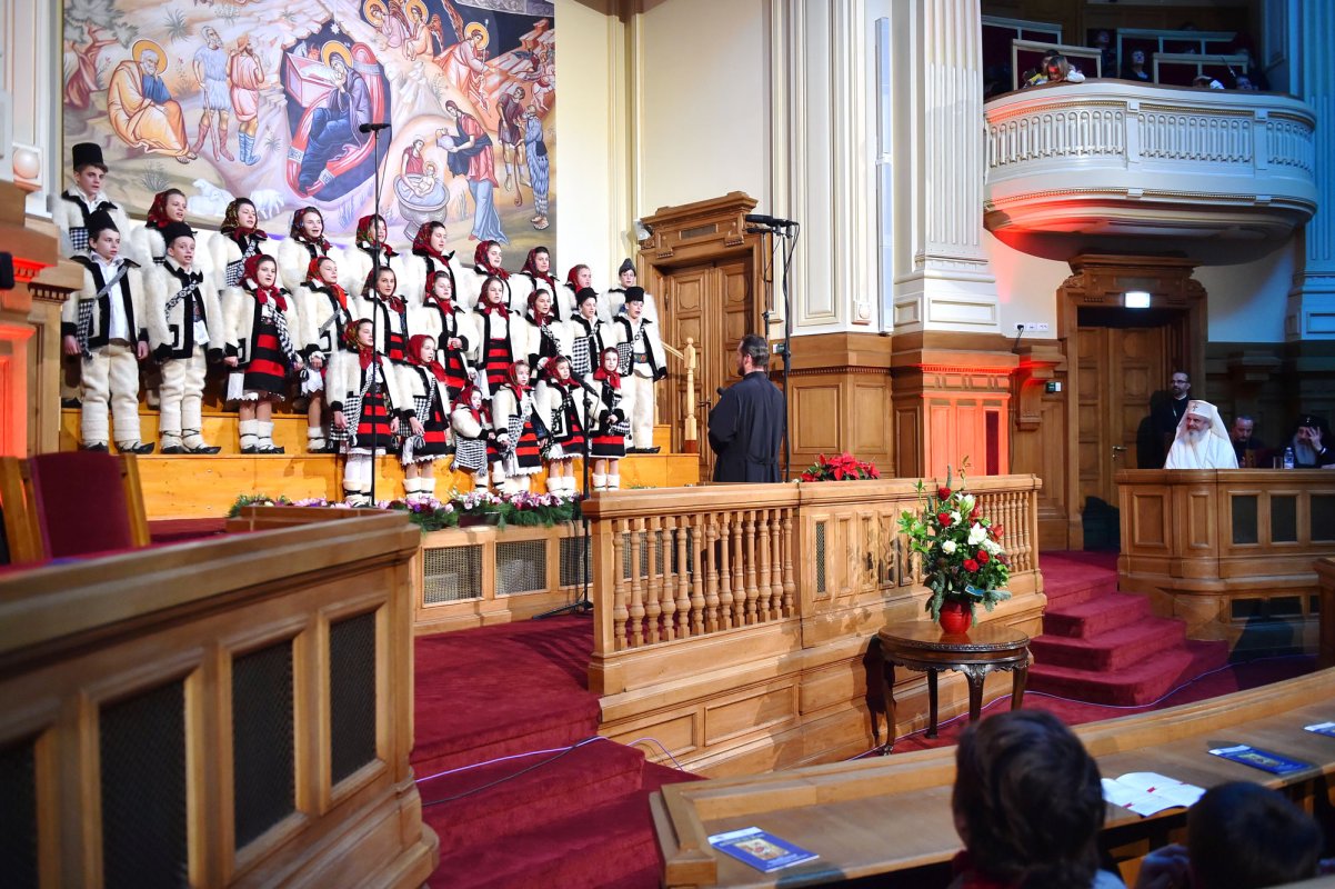 Anotimpul colindelor şi al darurilor 47386