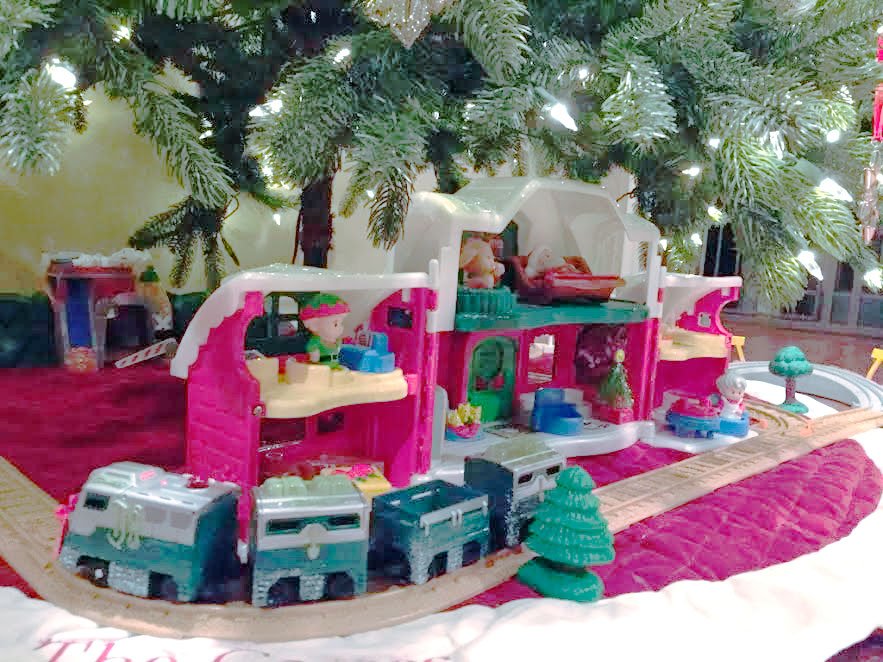 Jucării nepericuloase sub bradul de Crăciun 47393