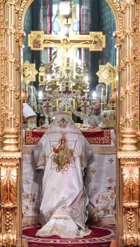 Patriarhul României şi-a sărbătorit sfântul ocrotitor 47362
