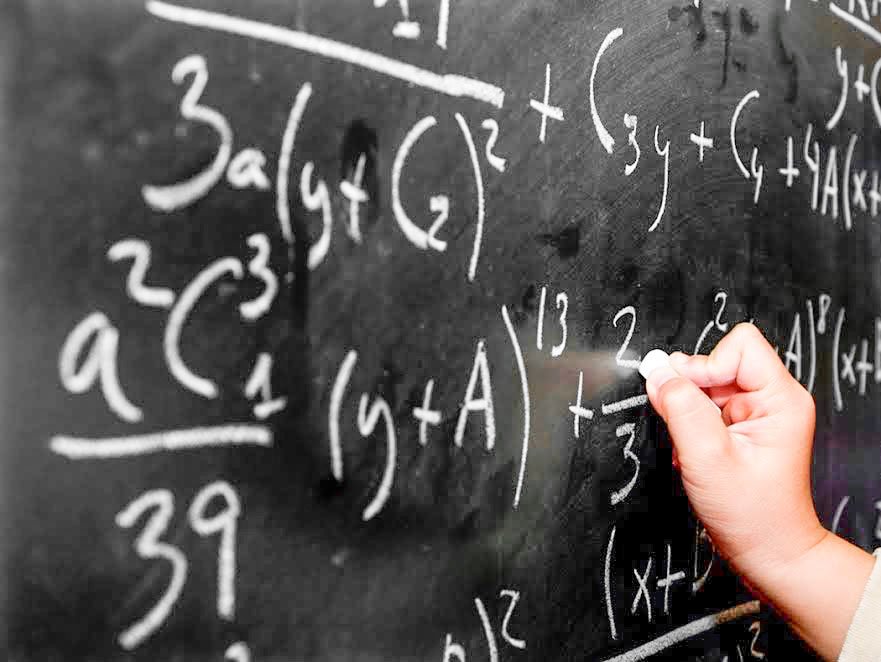 Profesorii nu pot impune cumpărarea de manuale 47279