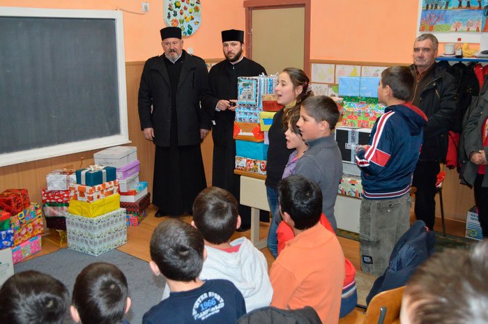 Fapte de binefacere în așteptarea sărbătorii Nașterii Domnului 47189