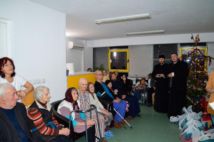 Fapte de binefacere în așteptarea sărbătorii Nașterii Domnului 47191