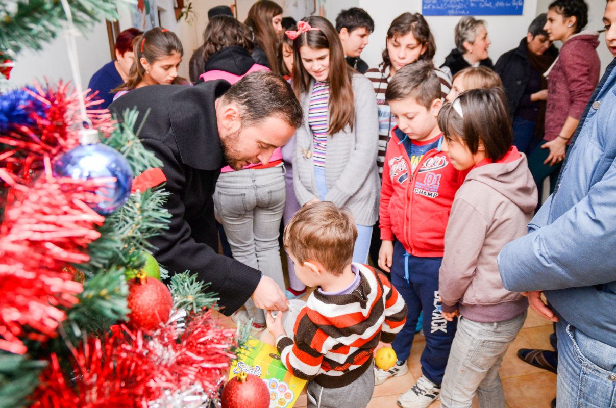 Mângâiere pentru semenii în suferinţă 47221