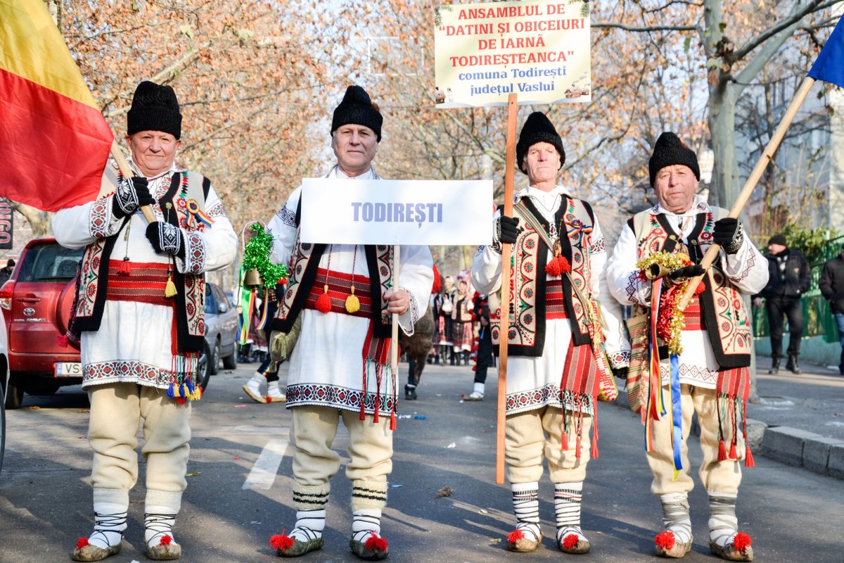 Colindul de ceată bărbătească, în patrimoniul imaterial UNESCO 47092