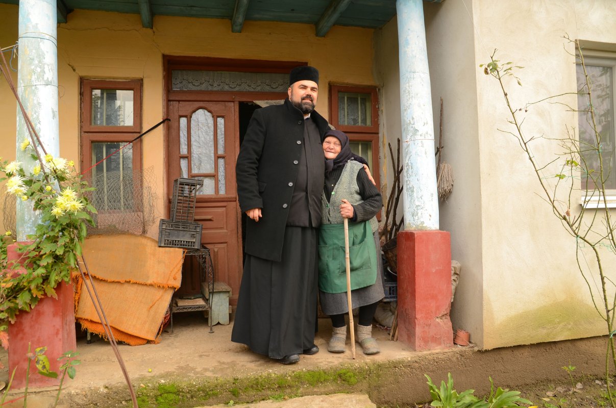 Crăciunul mamei Lenuța State din Popești 47109