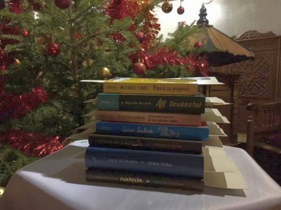 Daruri pentru copii, la Parohia „Sfinţii Voievozi“ din Roman 46915