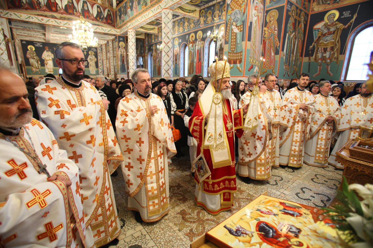 Praznicul luminos al Nașterii Domnului 46916