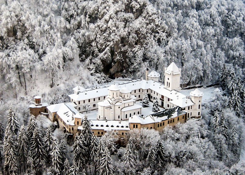 Sfântul Nicodim, prăznuit în ctitoria sa de suflet 46926