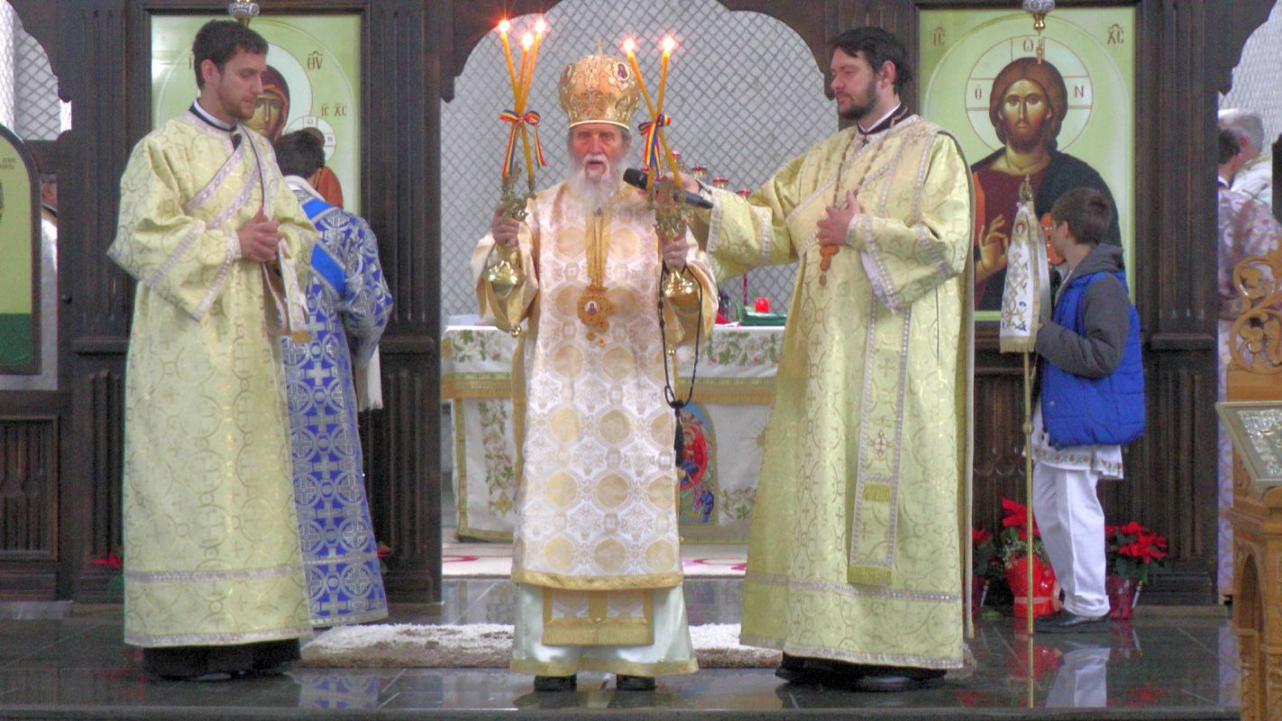 Slujire arhierească la hramul Catedralei din Suceava 46909