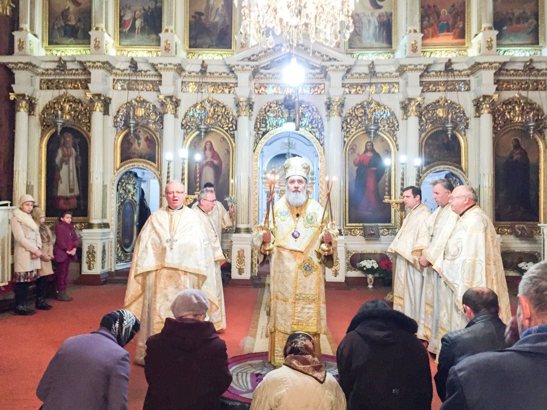 Zile de aleasă bucurie  în Mitropolia Banatului 46929