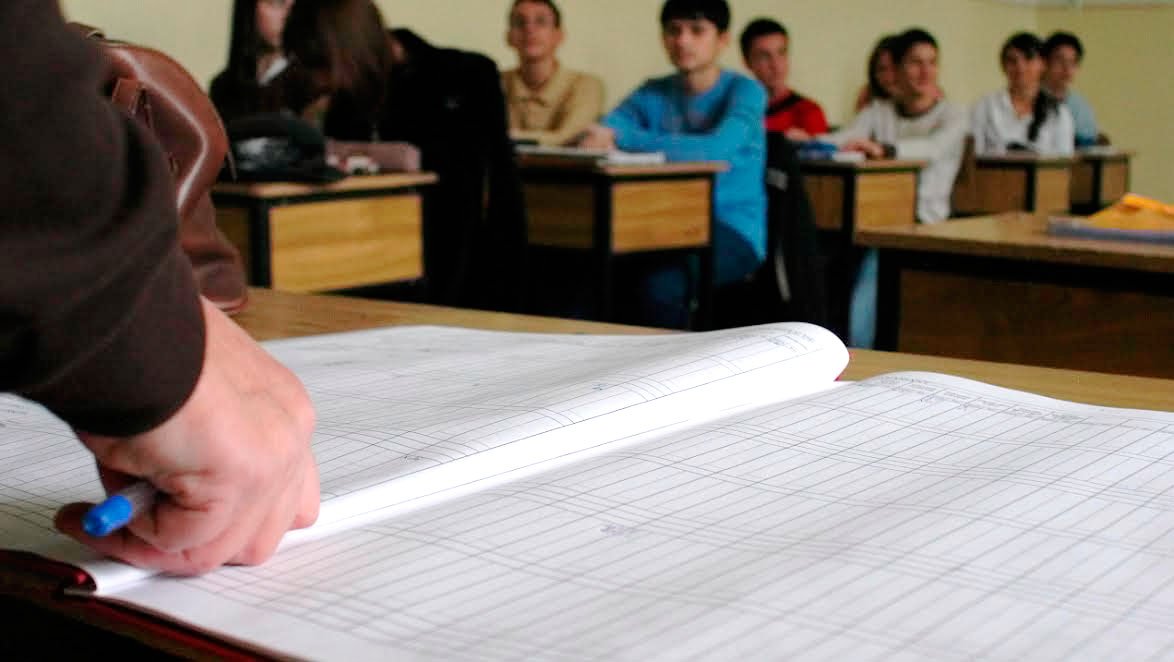 Recompensații pentru stoparea abandonului şcolar 46789