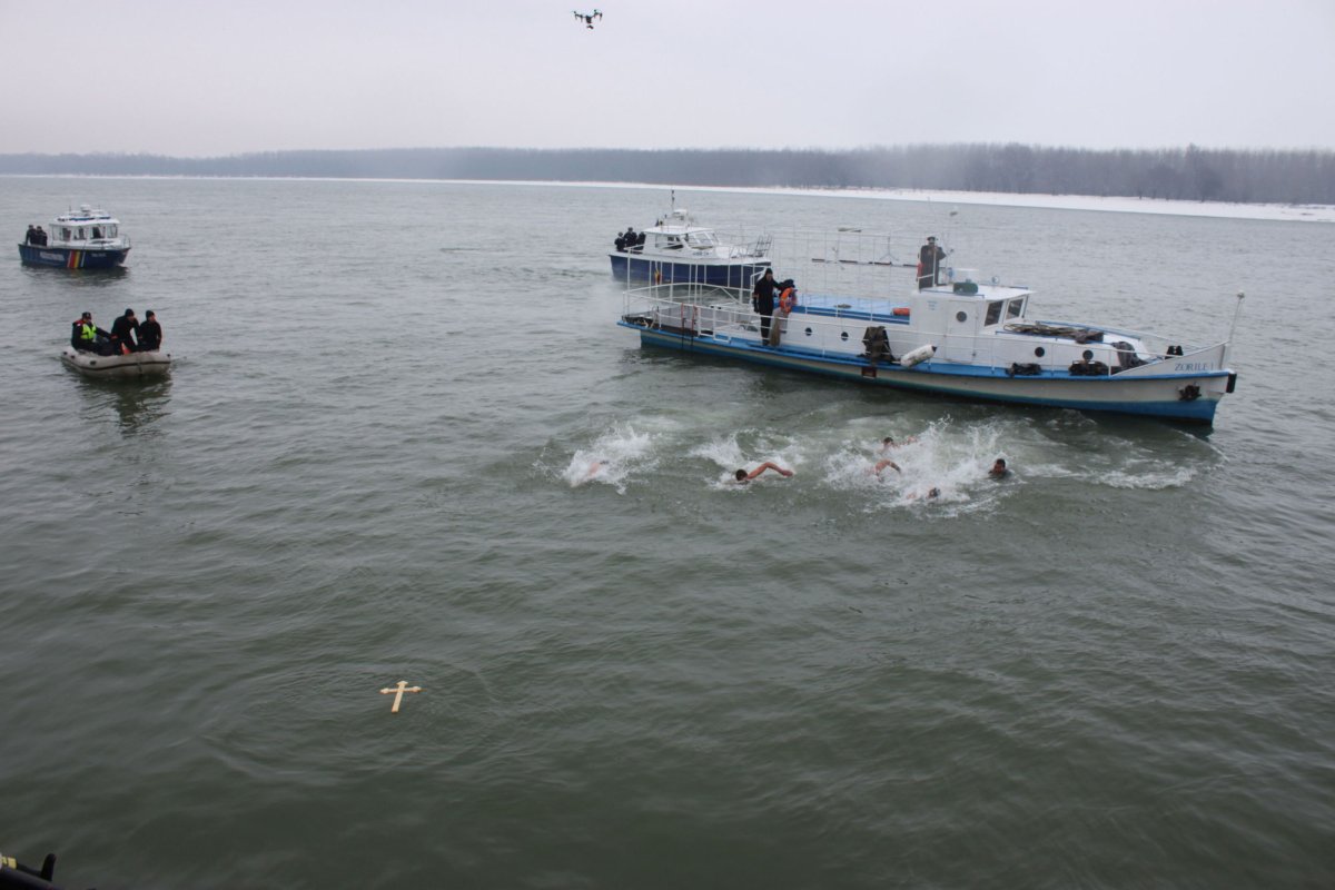 Pregătiri pentru praznicul Botezului Domnului 46730