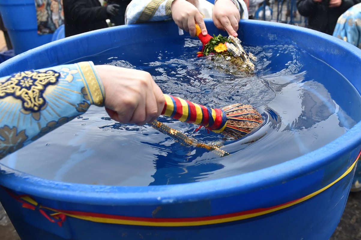 Pregătiri pentru praznicul Botezului Domnului 46731