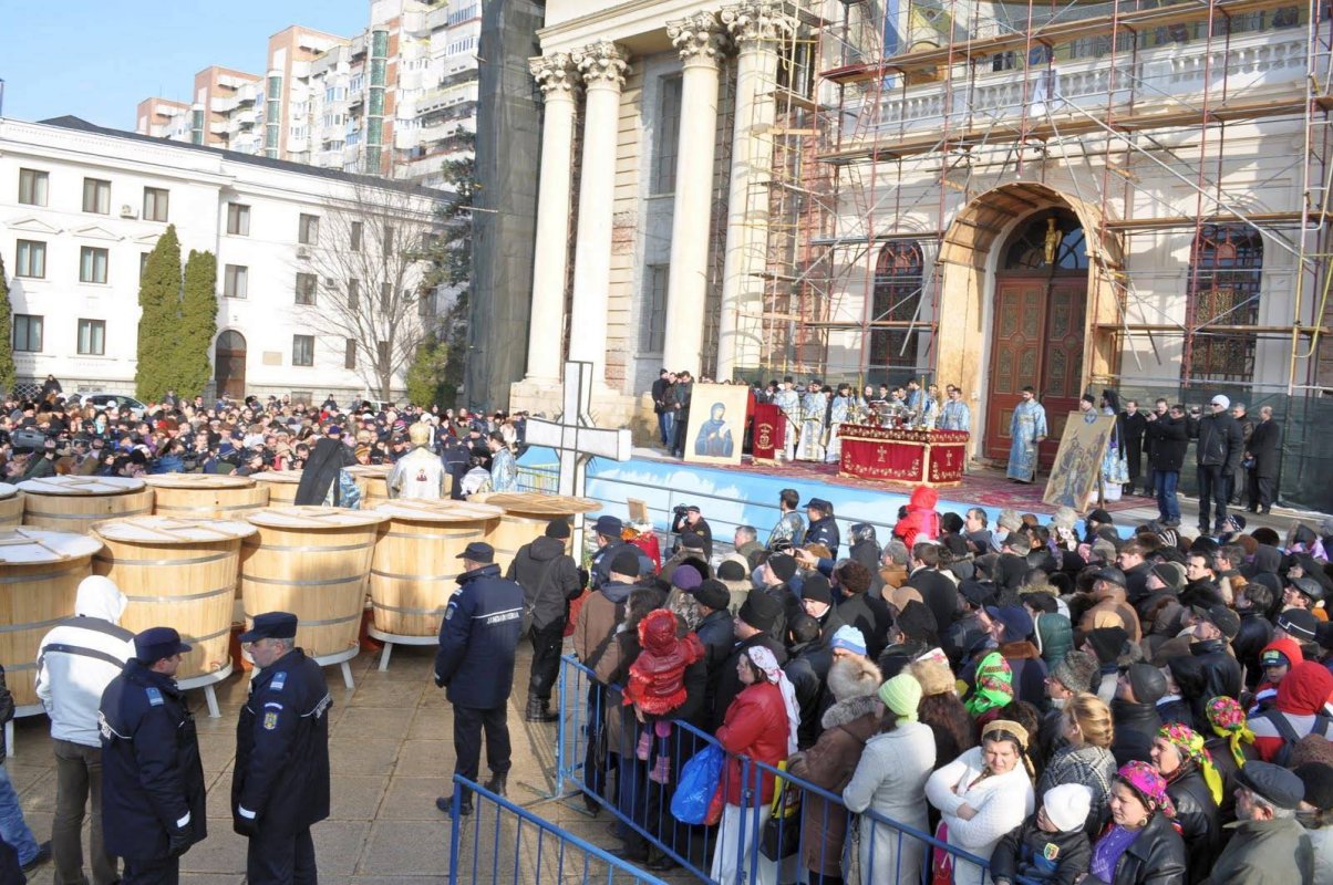 Botezul Domnului în Mitropolia Moldovei şi Bucovinei 46595