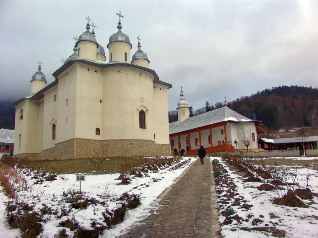 Hram la Mănăstirea Horaiţa 46597