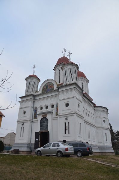 Biserica Grecescu îşi serbează ocrotitorul 46528