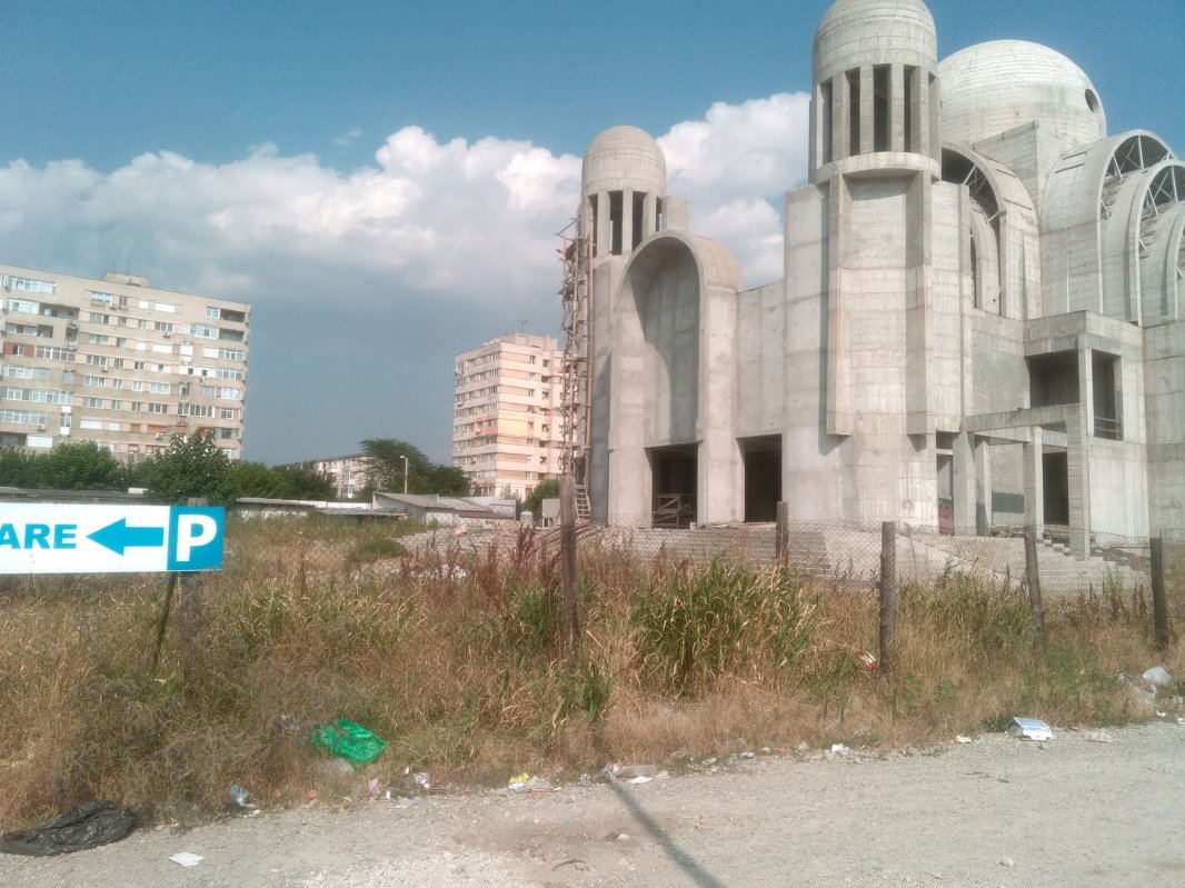 O lucrare mult încercată sub vremuri 46527