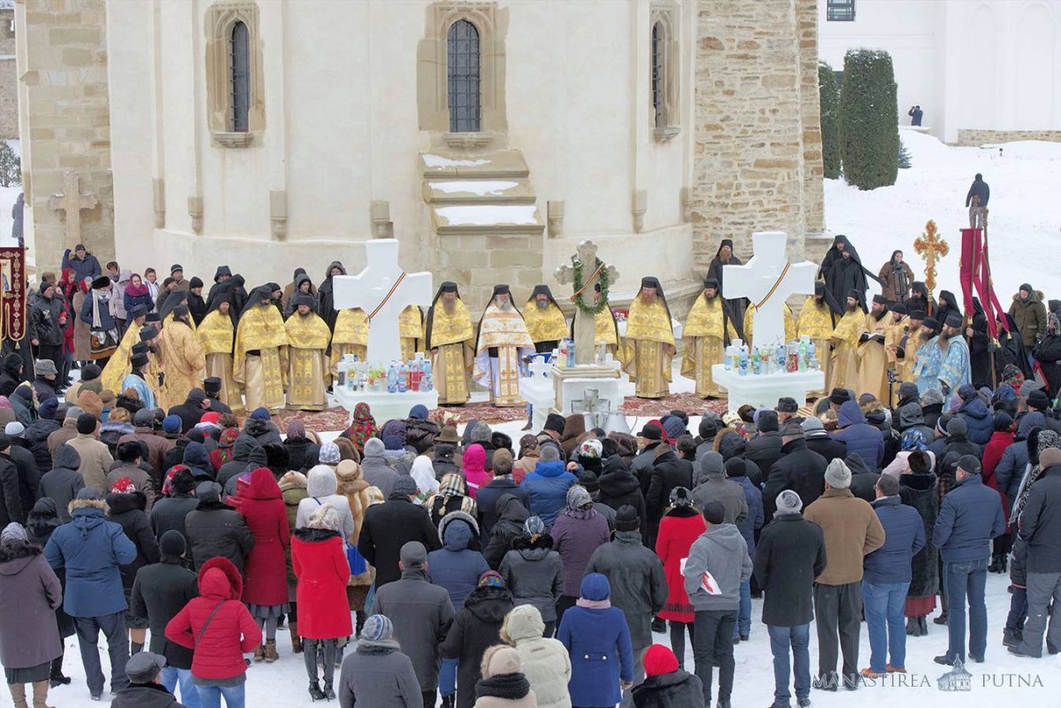 Boboteaza la Mănăstirea Putna 46457
