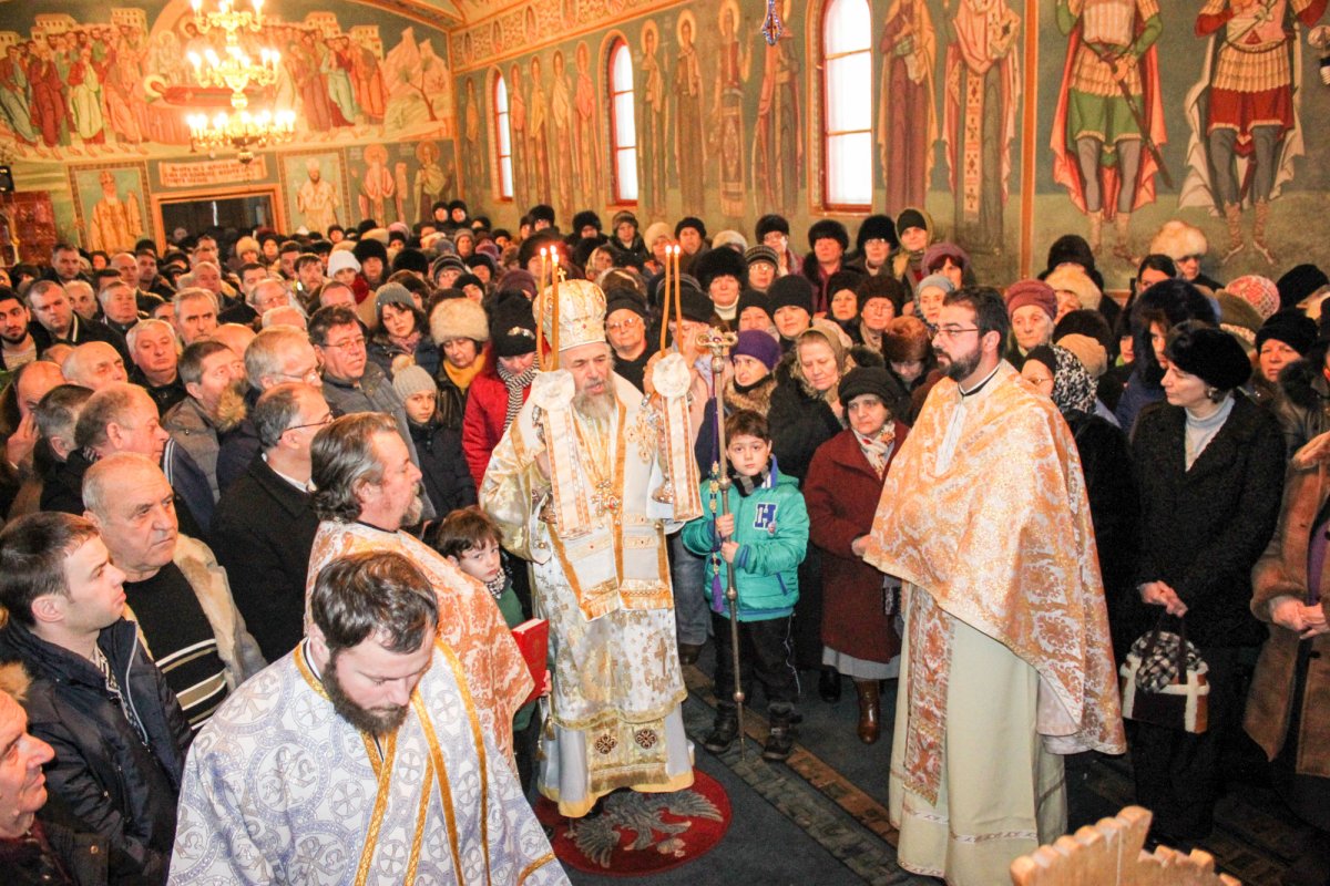 Slujiri arhiereşti în Mitropolia Munteniei şi Dobrogei 46502