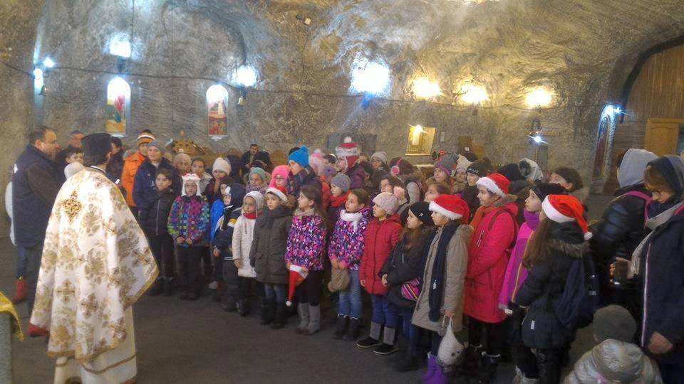 „Juniorii Operei“ din Iaşi au concertat în Protopopiatul Oneşti 46408