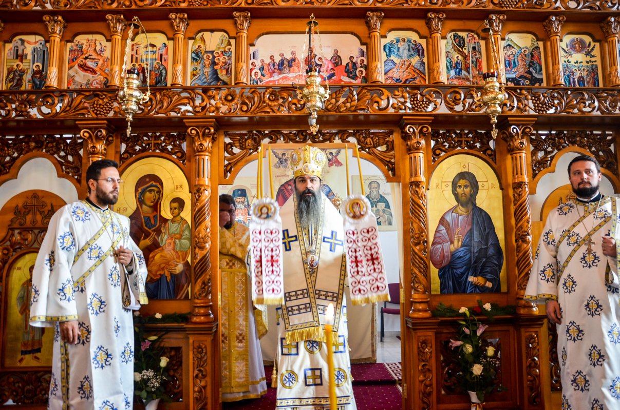 Slujirile ierarhilor bănățeni 46431