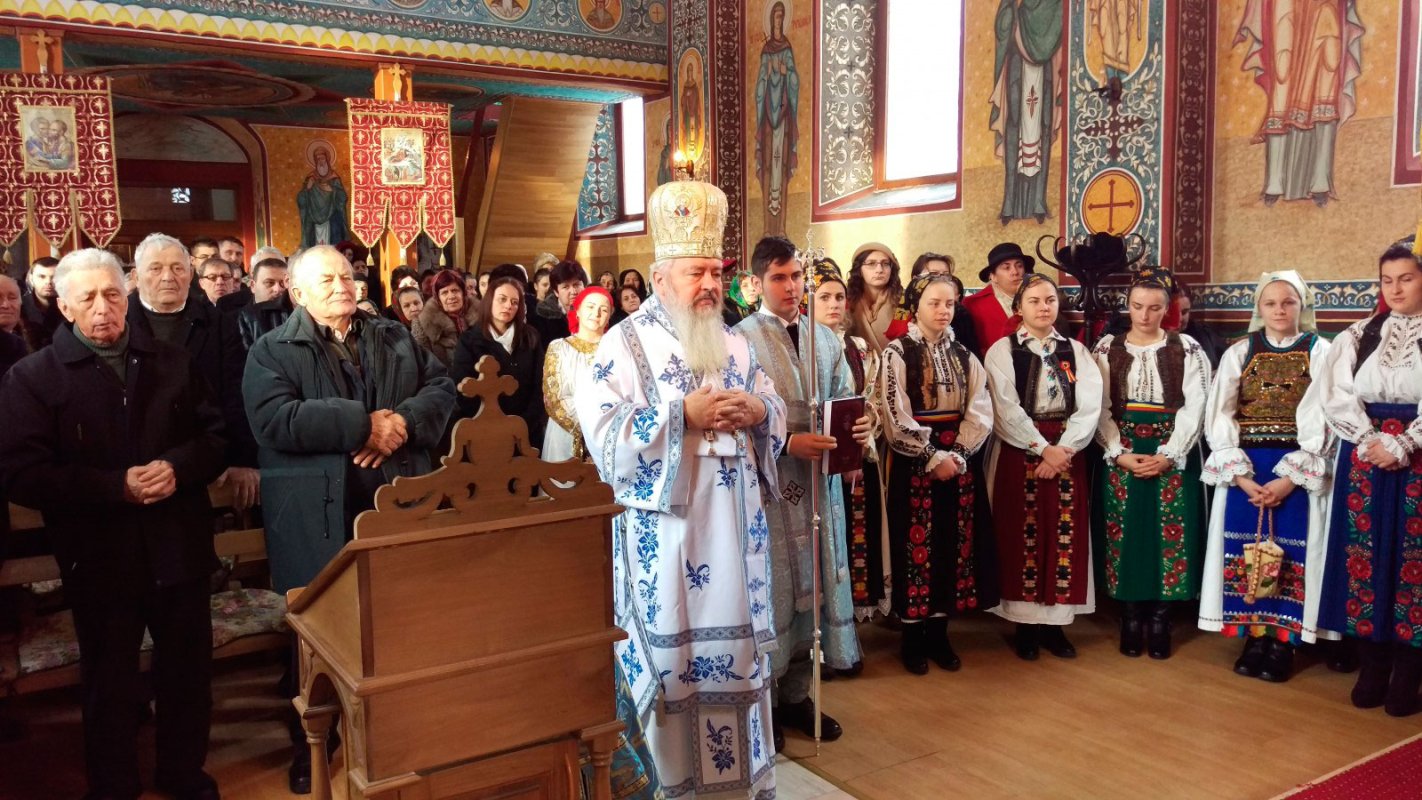 Binecuvântări și slujiri arhierești în parohiile ardelene 46353