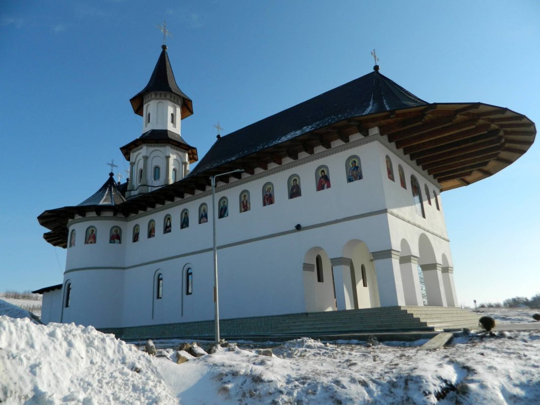 Sfântul Cuvios Antipa, serbat la Calapodeşti şi la Roman 46344