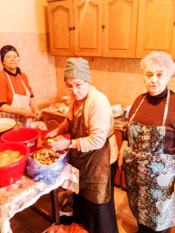 Activităţi filantropice la Craiova şi Râmnic 46246