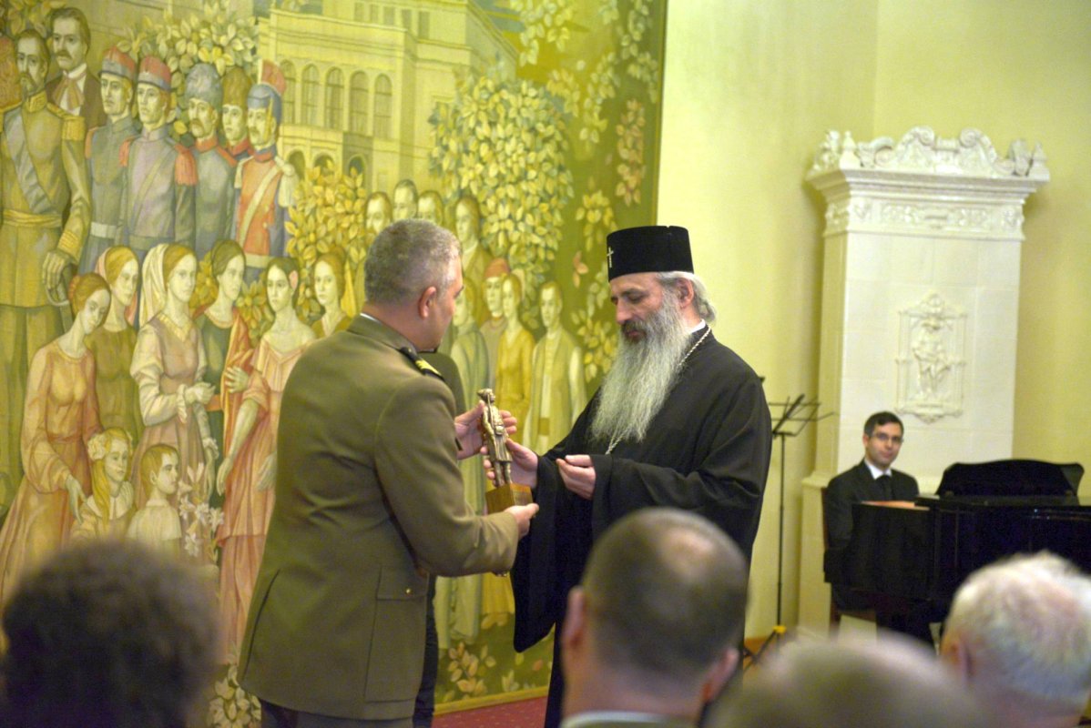 Drapelul de luptă al Brigăzii 15 Mecanizate „Podu Înalt“ a fost decorat 46202