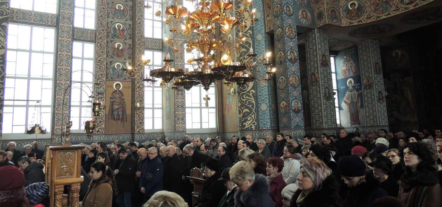 Tinerii olimpici sărbătoriți la Biserica „Nașterea Domnului” 46105