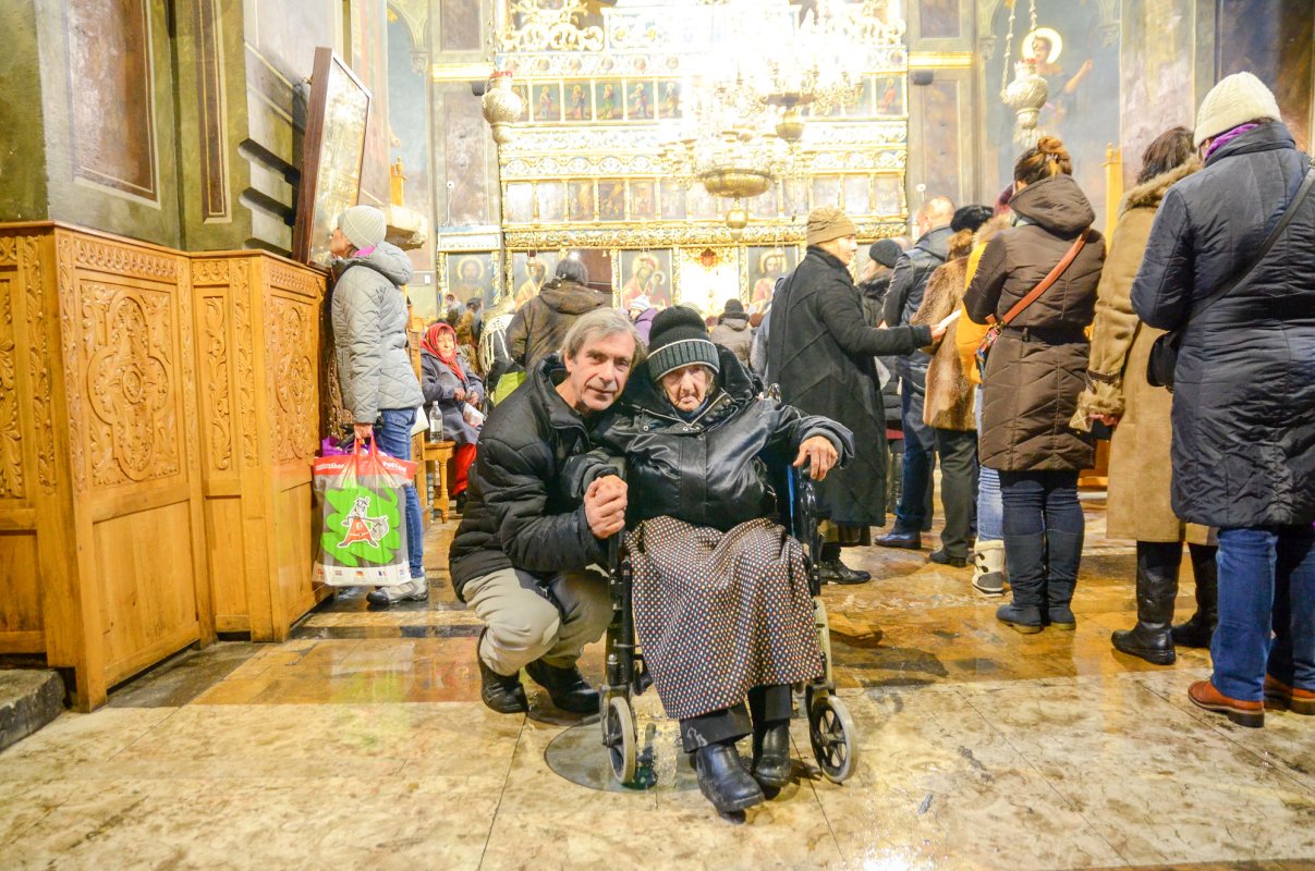 „Am certitudinea că sfântul îmi dă răspunsul potrivit” 46091