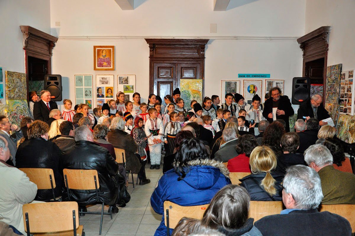 Evocări și slujbe de pomenire de ziua poetului național 46071