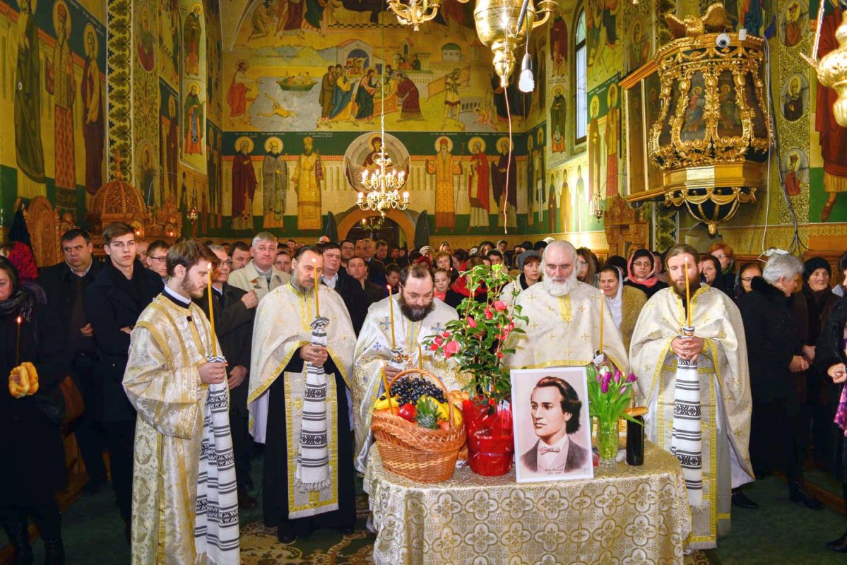 Mihai Eminescu pomenit la Schitul Vovidenia, la împlinirea a 167 de ani de la naştere 46038