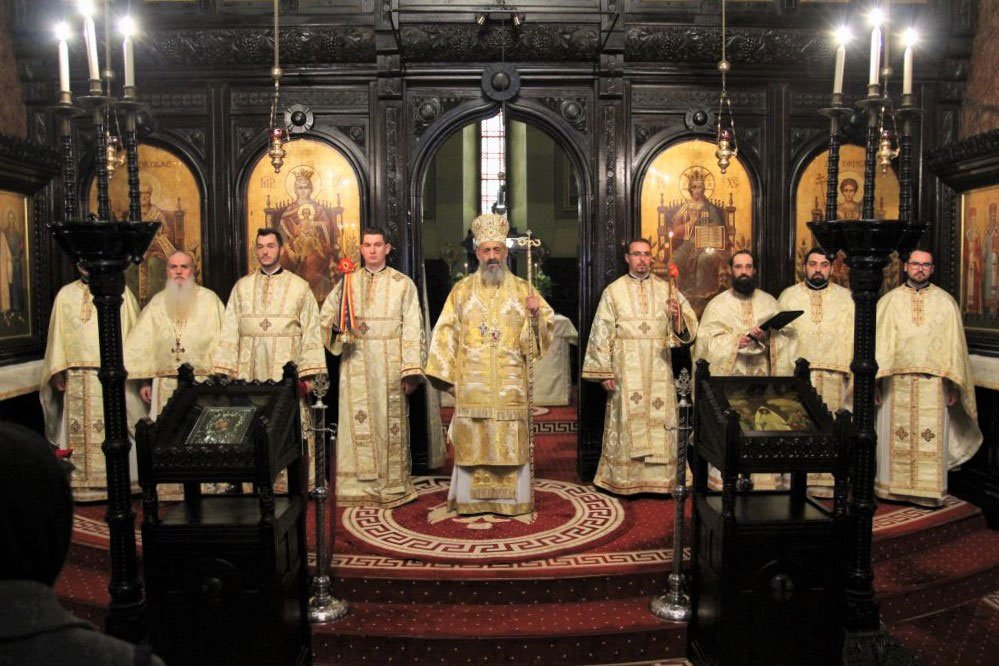 Slujiri arhierești și hramuri în locașe de cult transilvane 46043
