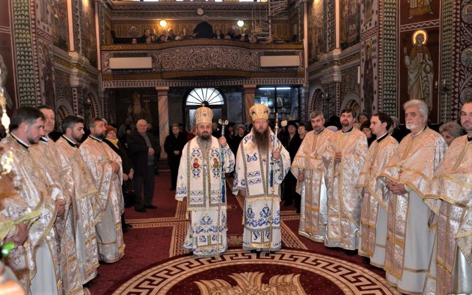 Slujiri arhierești și hramuri în locașe de cult transilvane 46045