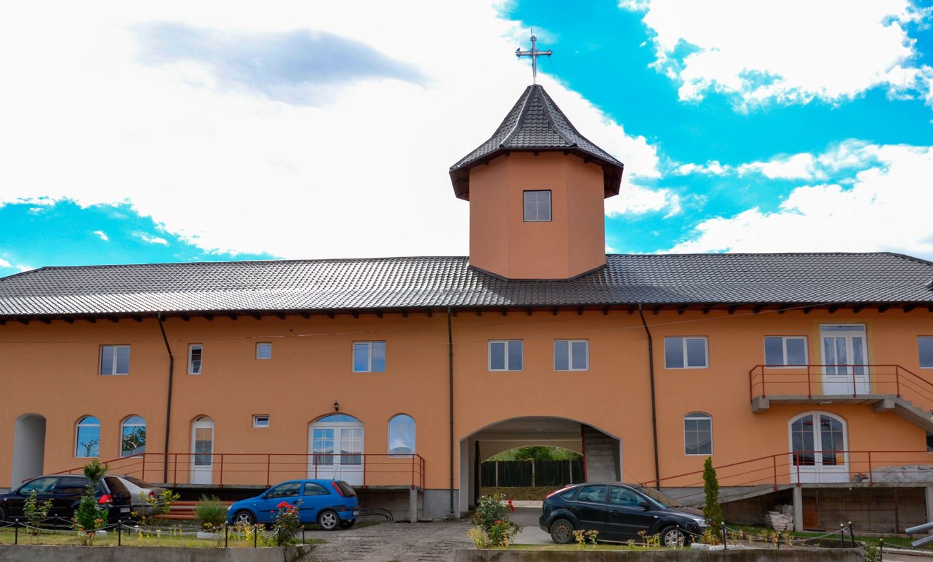 Un loc în care 24 de bătrâni au uitat ce înseamnă singurătatea 45957