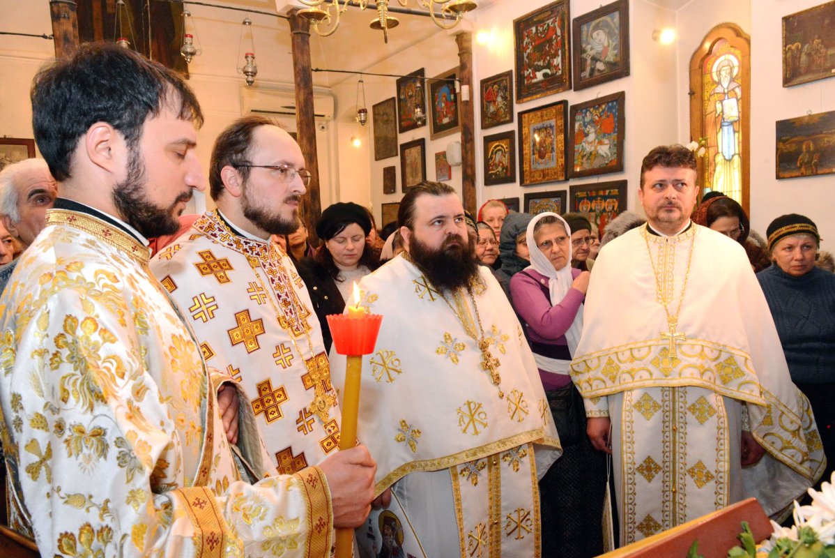 Zi de sărbătoare la Parohia Bucur Ciobanul 45974