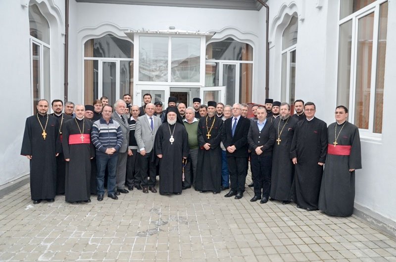 Adunări eparhiale la Râmnic şi Tulcea 45816