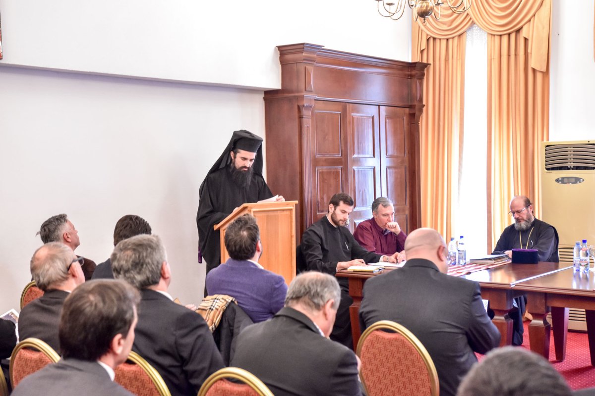 Adunări eparhiale la Râmnic şi Tulcea 45817