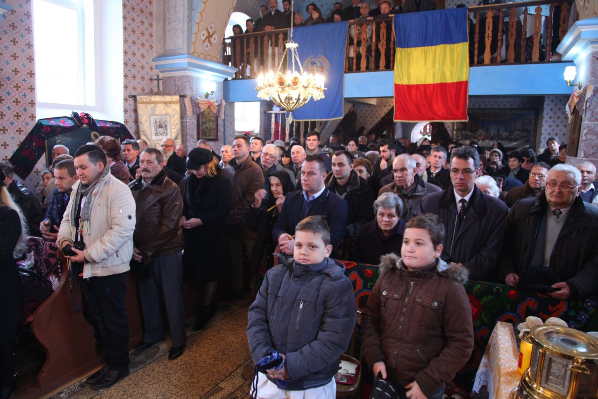 Slujiri arhiereşti în Transilvania 45806