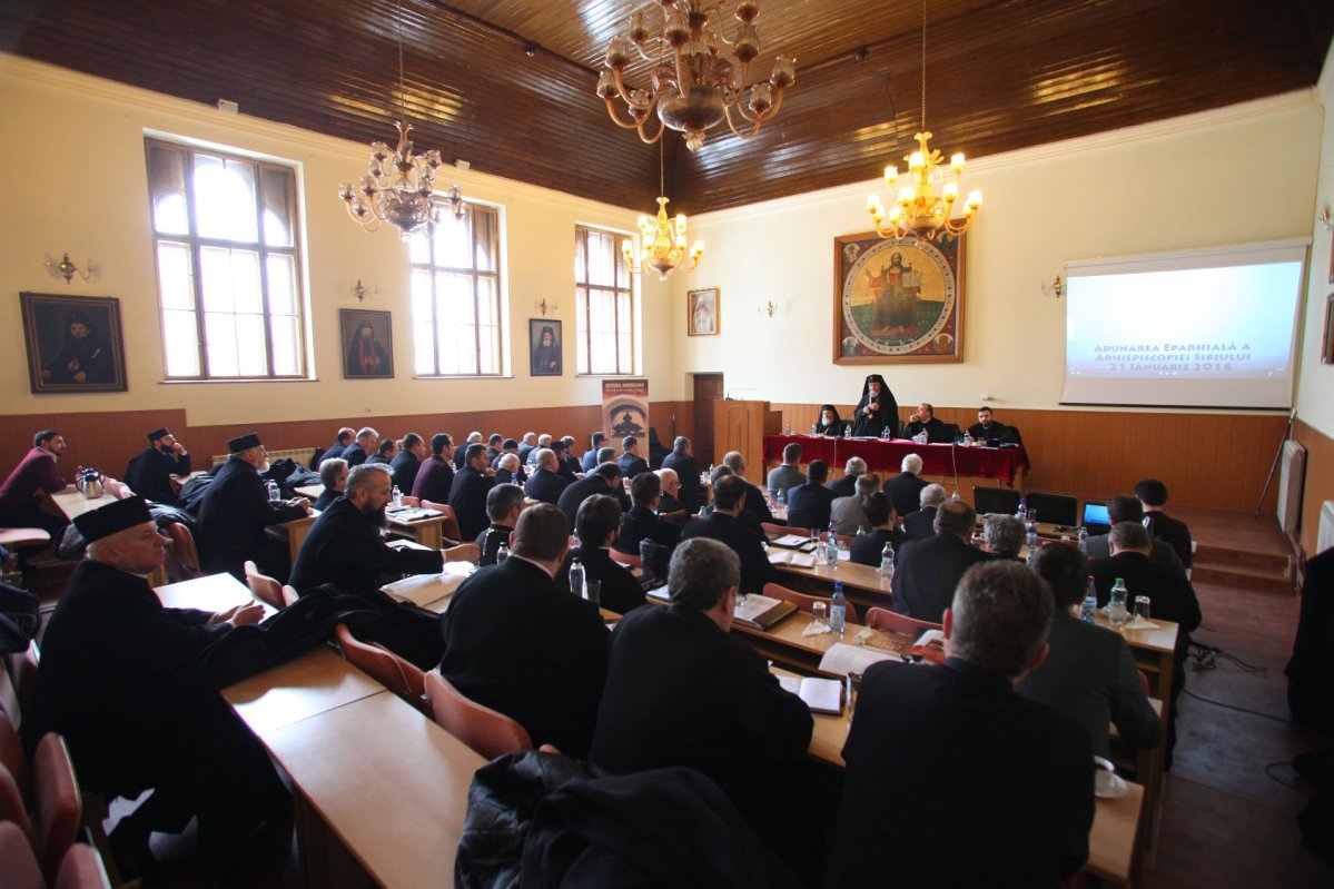 Adunări eparhiale în Arhiepiscopia Sibiului și în Episcopia Oradiei 45735