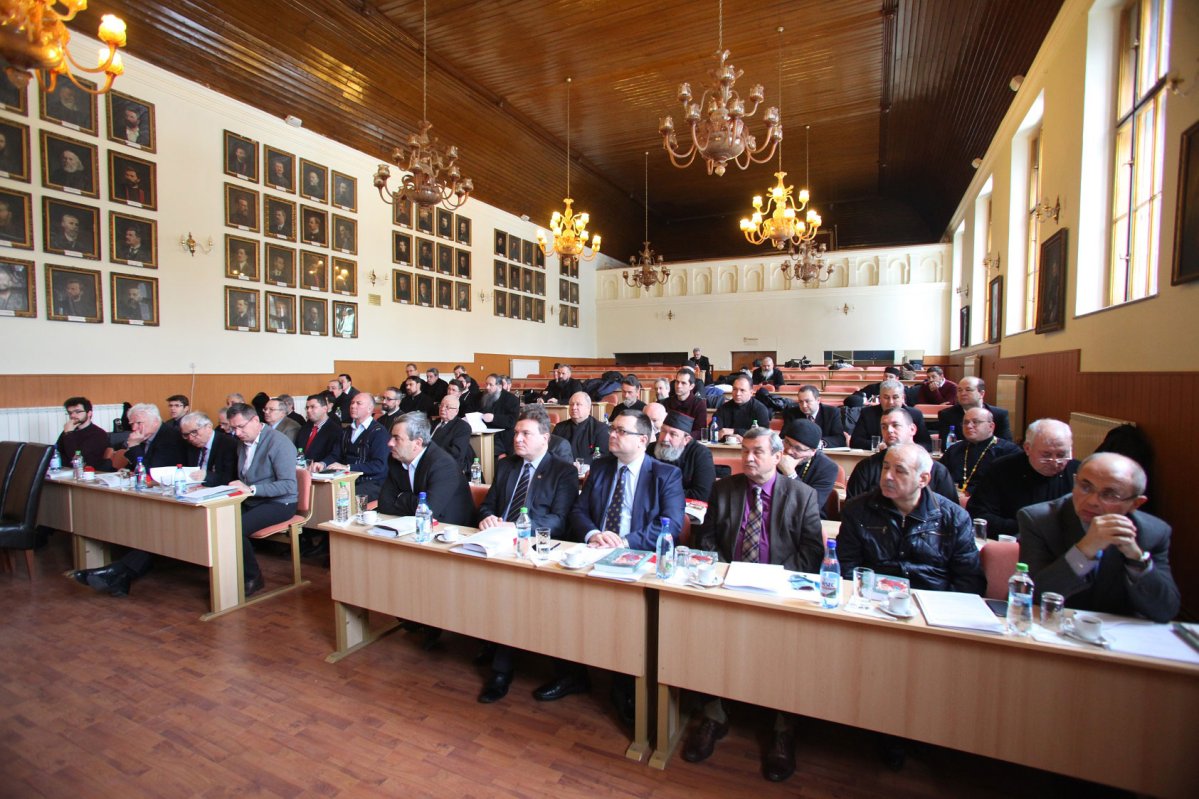 Adunări eparhiale în Arhiepiscopia Sibiului și în Episcopia Oradiei 45741