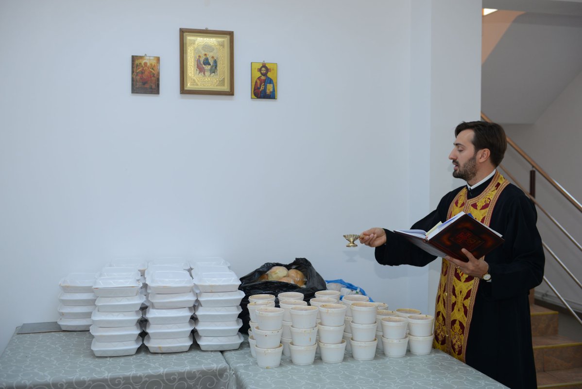 Aproape de nevoiaşii sectorului 2 45780