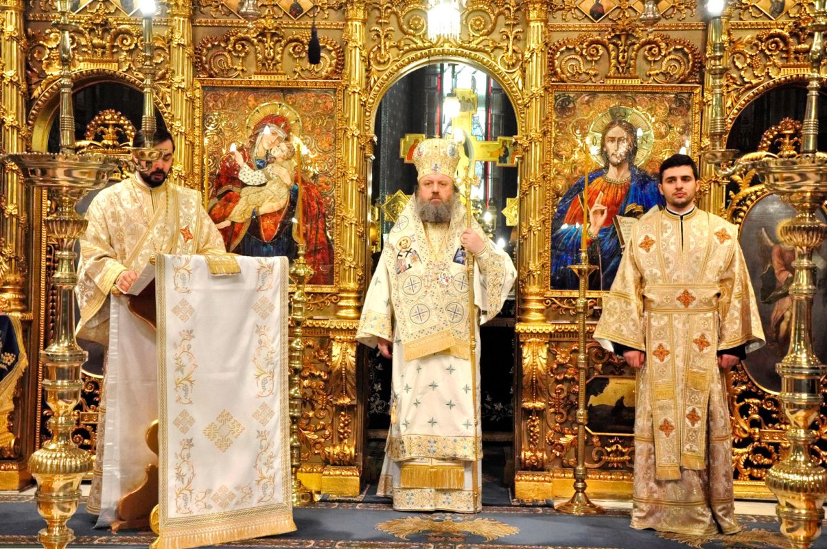 Duminica a 32-a după Rusalii în eparhii din Muntenia 45685