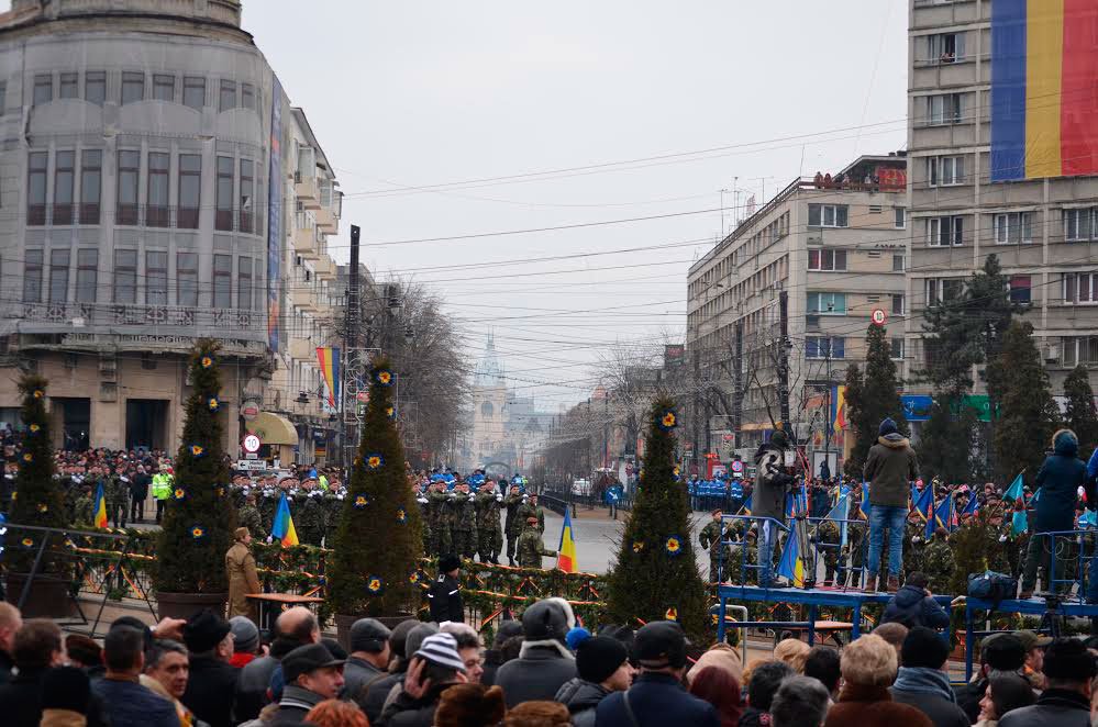Românii s-au prins ieri în Hora Unirii 45694