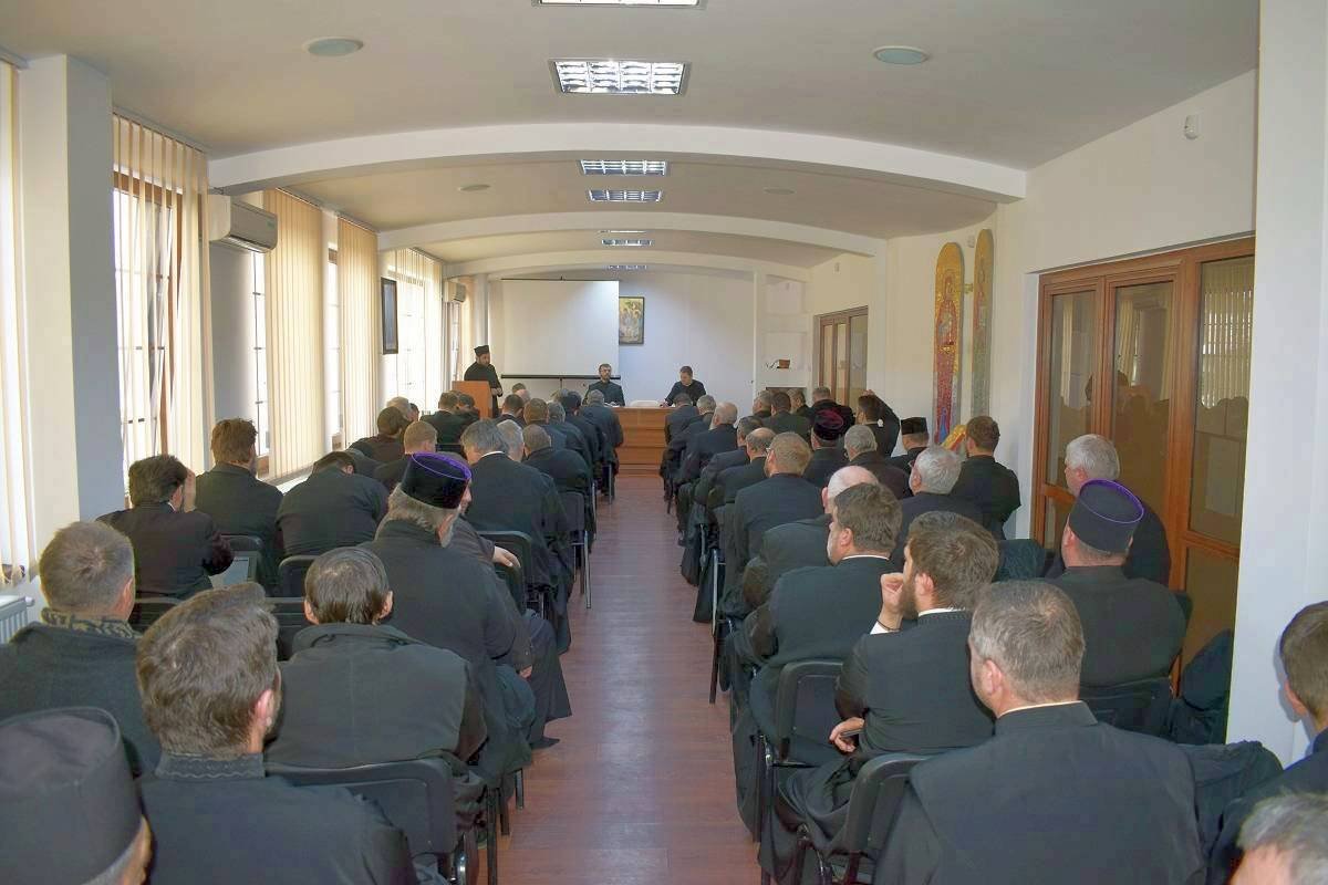 Şedinţa lunară a preoţilor Protopopiatului 2 Iaşi 45665