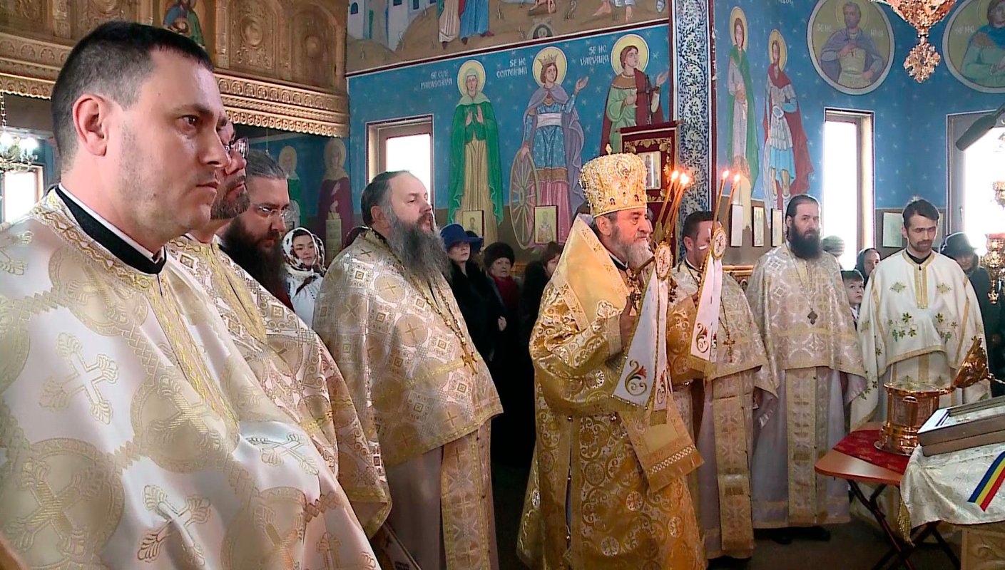 Slujiri și binecuvântări arhierești în Transilvania 45704